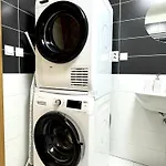 96m2 Designer Apartment, Free Garage Parking Апартаменты Прага