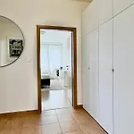 96m2 Designer Apartment, Free Garage Parking Апартаменты *
