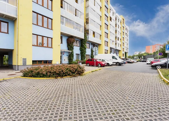 96m2 Designer Apartment, Free Garage Parking Lägenhet Prag