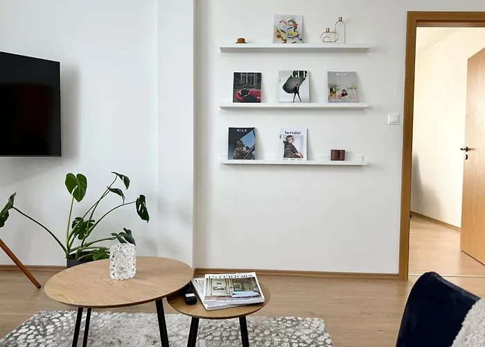 96m2 Designer Apartment, Free Garage Parking Apartament