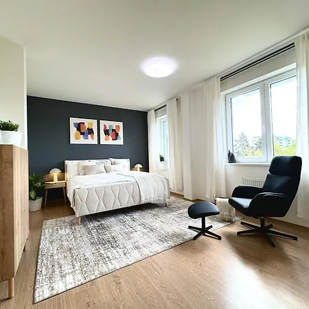 96m2 Designer Apartment, Free Garage Parking
