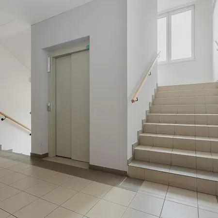 96m2 Designer Apartment, Free Garage Parking